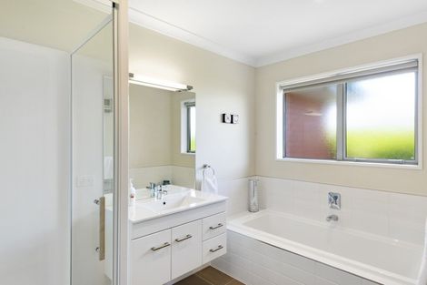 Photo of property in 5 Bennington Way, Wigram, Christchurch, 8042