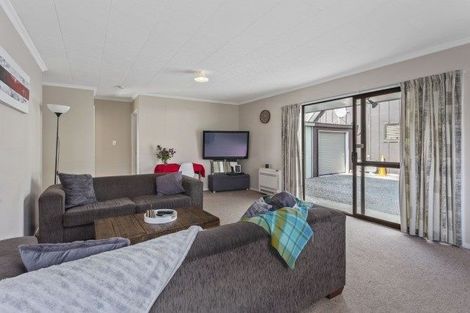 Photo of property in 6b Martyn Street, Rangiora, 7400
