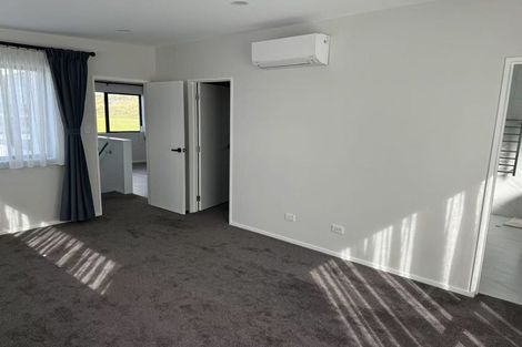 Photo of property in 28 Tawatawa Street, Long Bay, Auckland, 0630