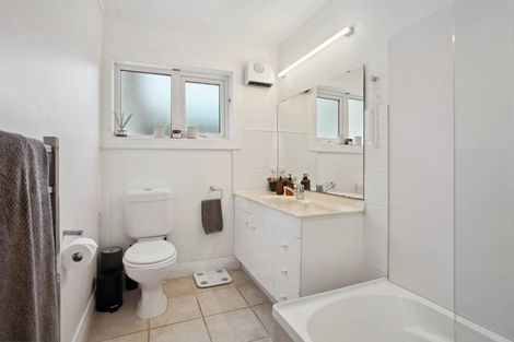 Photo of property in 8 Matheson Way, Waiau Pa, Pukekohe, 2679