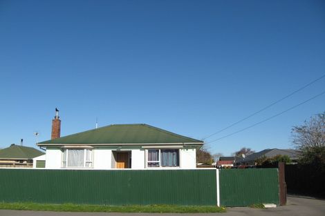 Photo of property in 2/23 Belfast Road, Belfast, Christchurch, 8051