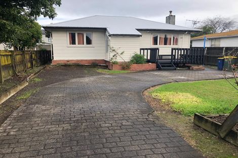 Photo of property in 20 Saint Leonards Road, Kelston, Auckland, 0602