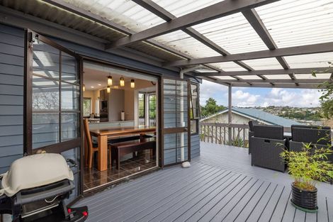 Photo of property in 133 Ocean View Road, Hillcrest, Auckland, 0627