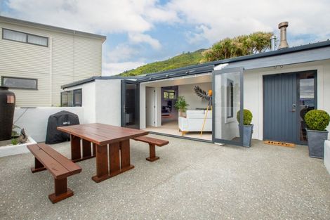 Photo of property in 5 Kotare Street, Waikanae, 5036