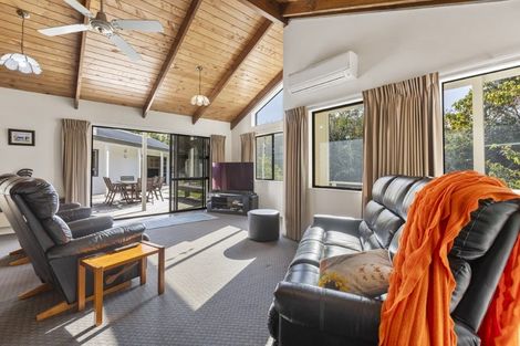 Photo of property in 60 Veale Road, Ridgewood, New Plymouth, 4371