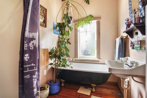 Photo of property in 202 Nixon Street, Hamilton East, Hamilton, 3216