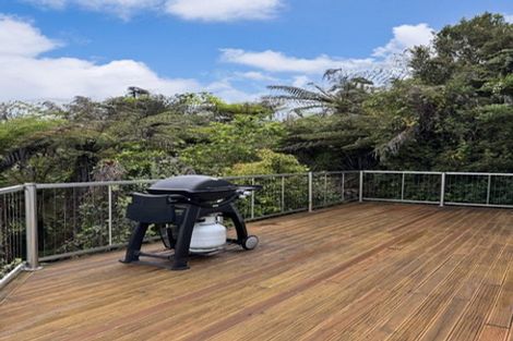 Photo of property in 2/57 Aeroview Drive, Beach Haven, Auckland, 0626