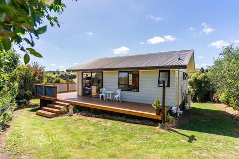 Photo of property in 4 Hebe Lane, Maungaturoto, 0520