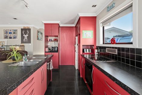 Photo of property in 1 Solway Place, Mount Maunganui, 3116
