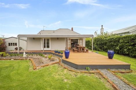 Photo of property in 10 Regent Street, Hawera, 4610