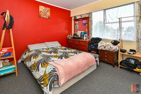 Photo of property in 37 Gainsborough Street, Manurewa, Auckland, 2102