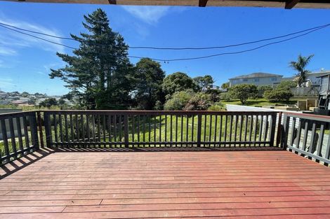 Photo of property in 305 Don Buck Road, Massey, Auckland, 0614