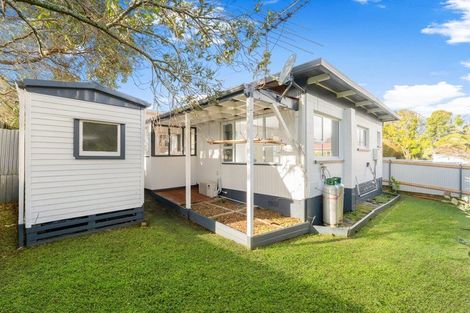 Photo of property in 4/304 Great North Road, Henderson, Auckland, 0612