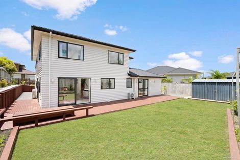 Photo of property in 23 Platinum Rise, Ranui, Auckland, 0612