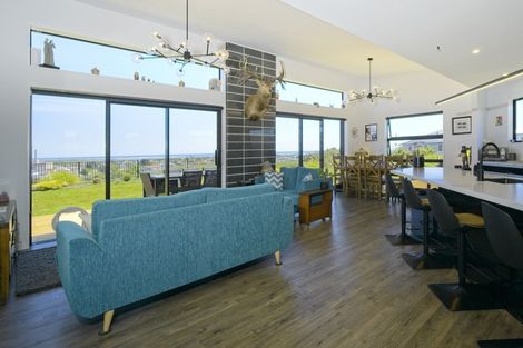 Photo of property in 8 Racecourse Terrace Rise, Hokitika, 7882