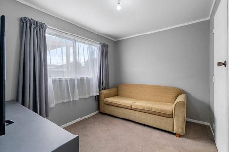 Photo of property in 317 Shakespeare Street, Leamington, Cambridge, 3432