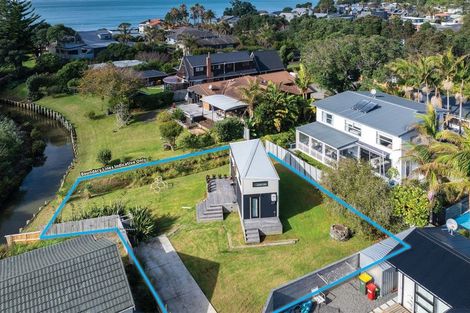 Photo of property in 17a Marie Avenue, Red Beach, 0932