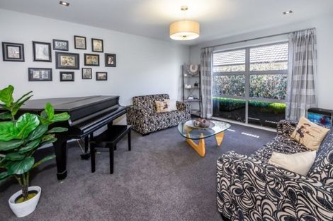 Photo of property in 6 Rosebank Close, Northwood, Christchurch, 8051