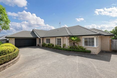 Photo of property in 7 Magilligan Close, East Tamaki Heights, Auckland, 2016