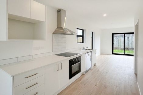 Photo of property in 58 Rauemi Way, Te Atatu South, Auckland, 0610