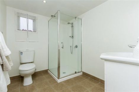 Photo of property in 14 Cassino Street, Bayswater, Auckland, 0622
