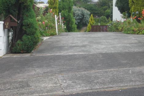Photo of property in 1/42 Chequers Avenue, Glenfield, Auckland, 0629