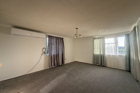 Photo of property in 2 Old Wairoa Road, Papakura, 2110