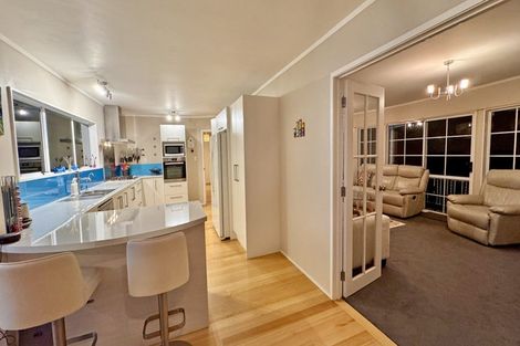 Photo of property in 6 Mosman Place, Chatswood, Auckland, 0626