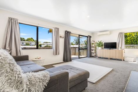 Photo of property in 47b Meander Drive, Welcome Bay, Tauranga, 3112