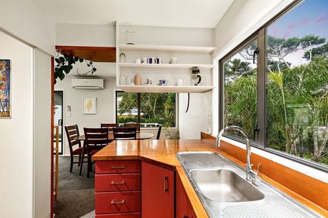 Photo of property in 22 Dawnhaven Drive, Te Atatu Peninsula, Auckland, 0610