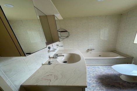 Photo of property in 146 Mark Avenue, Grenada Village, Wellington, 6037