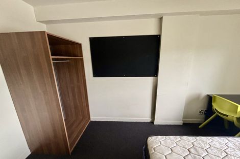 Photo of property in 240 Taranaki Street, Mount Cook, Wellington, 6011