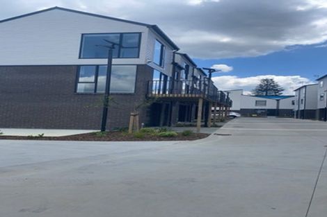 Photo of property in 12/1 Fruitvale Road, New Lynn, Auckland, 0600