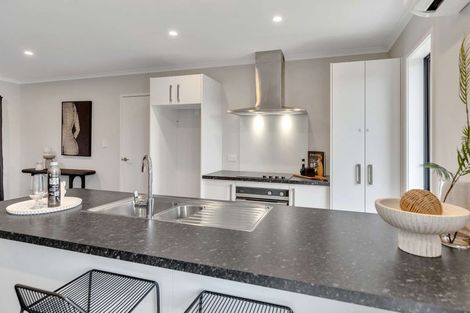 Photo of property in 4 Buckingham Place, Springvale, Whanganui, 4501