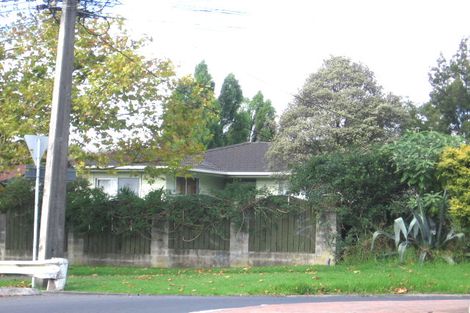 Photo of property in 148 Henderson Valley Road, Henderson, Auckland, 0612