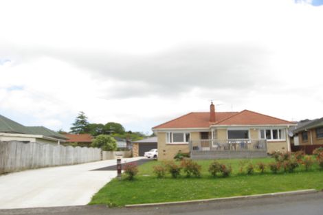Photo of property in 160 Kitchener Road, Pukekohe, 2120