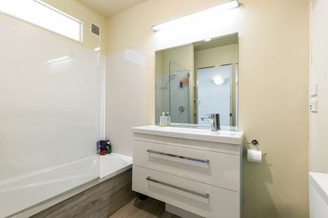Photo of property in Pirie Street Townhouses, 18/35u Pirie Street, Mount Victoria, Wellington, 6011