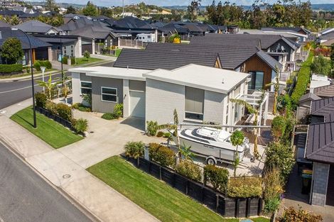 Photo of property in 27 Kayelene Place, Omokoroa, 3114