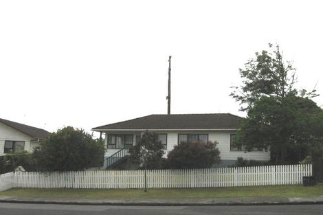 Photo of property in 31 Meadowood Drive, Unsworth Heights, Auckland, 0632