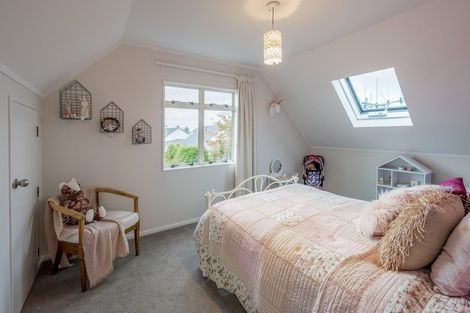 Photo of property in 10 Guildford Street, Levin, 5510