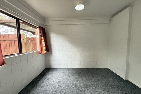 Photo of property in 2/22 Tui Glen Road, Birkenhead, Auckland, 0626