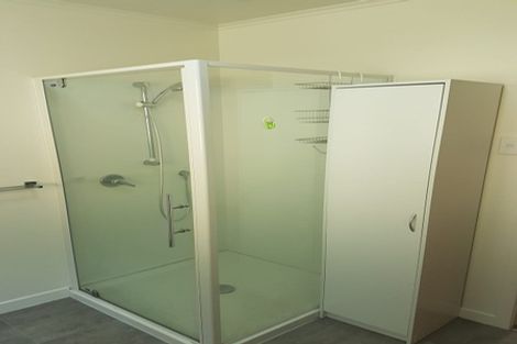Photo of property in 2/16 Redwood Avenue, Tawa, Wellington, 5028