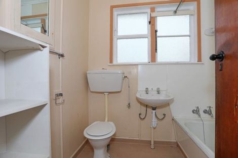 Photo of property in 17 Lyon Street, Marton, 4710