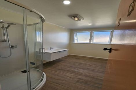 Photo of property in 66- 68 Waihora Crescent, Waitangirua, Porirua, 5024