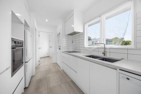 Photo of property in 4 Riverhills Avenue, Pakuranga Heights, Auckland, 2010