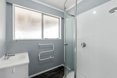 Photo of property in 14 Grenville Street, Levin, 5510