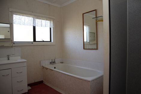Photo of property in 26 Ryley Street, Owaka, 9535