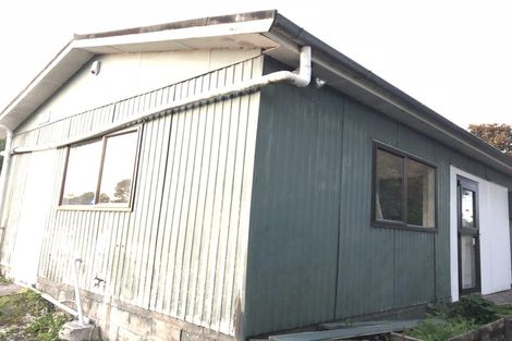 Photo of property in 12 Red Hills Road, Massey, Auckland, 0614