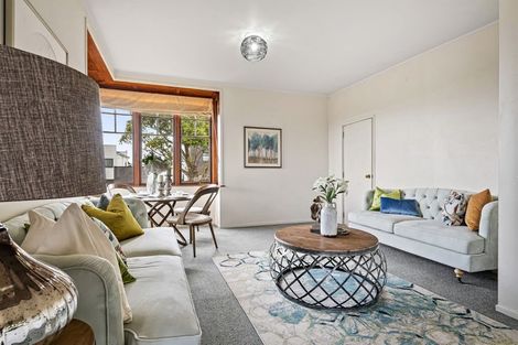 Photo of property in 13 Islington Avenue, New Lynn, Auckland, 0600