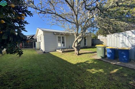 Photo of property in 27 Rimu Street, New Lynn, Auckland, 0600